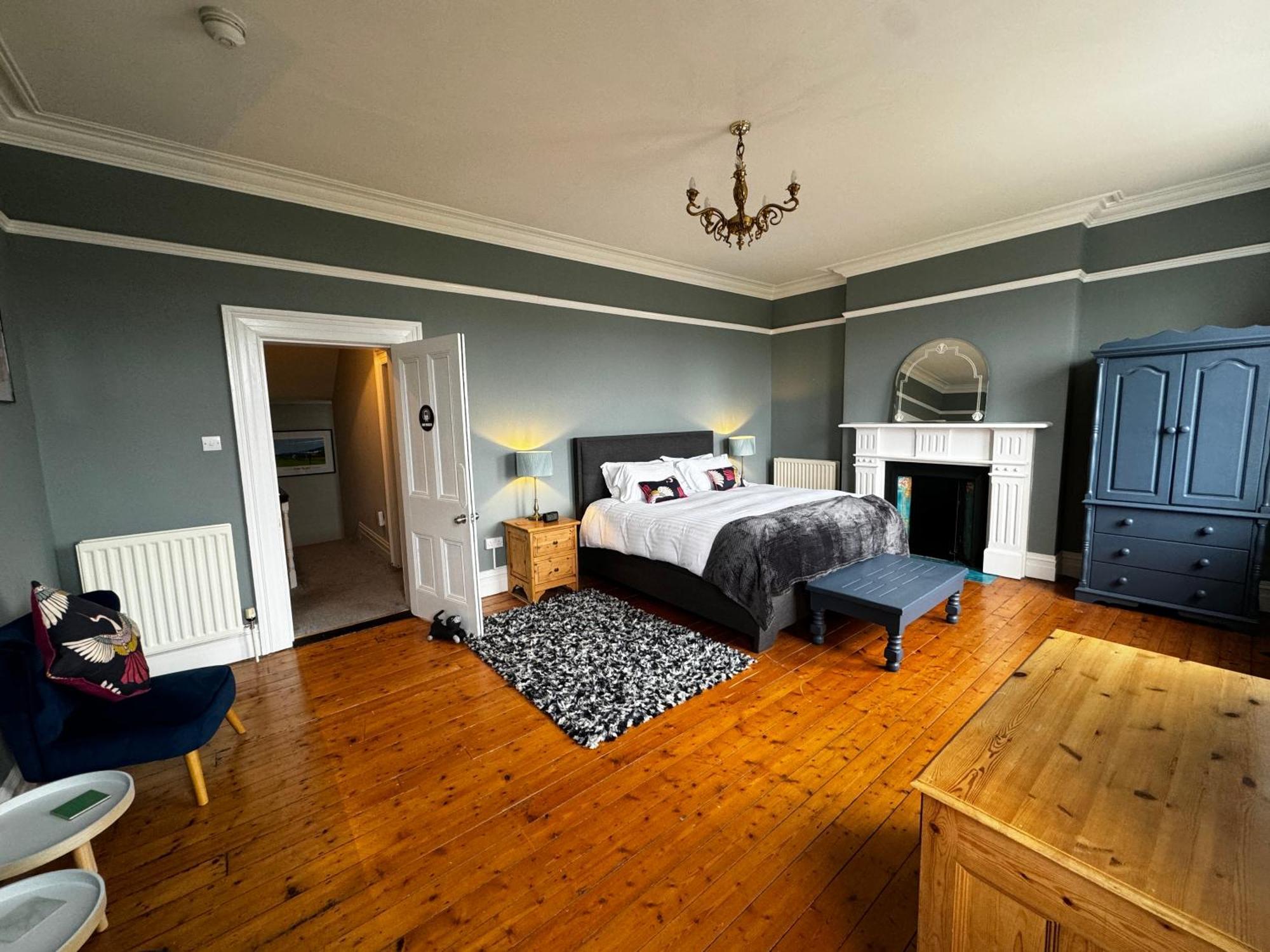 The Victorian Townhouse Portrush Villa Dış mekan fotoğraf